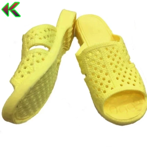Những yếu tố trên sẽ giúp người tiêu dùng quyết định được đôi dép nào phù hợp nhất với nhu cầu sinh hoạt thường ngày. (Ảnh 3)