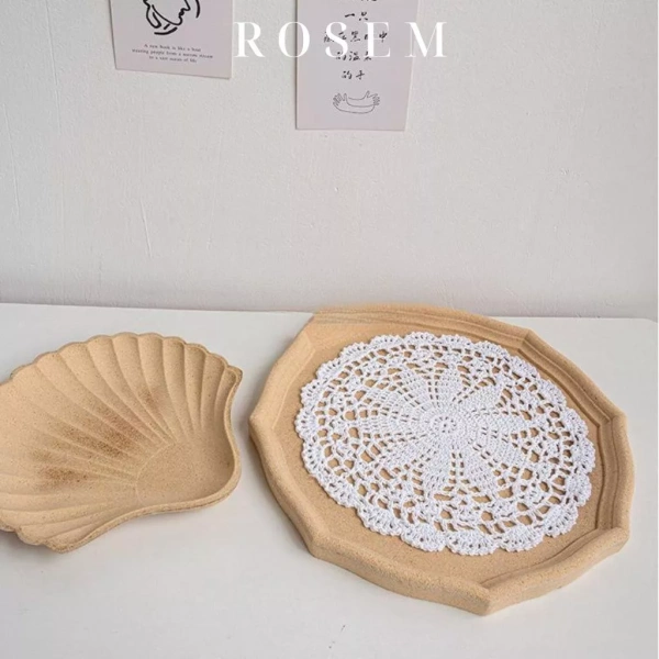 Đệm lót ren cotton cho bình hoa: chi tiết nhỏ mà nhiều người bỏ qua khiến bàn ăn luôn giữ nét sạch sẽ và tinh tế - Ảnh 5