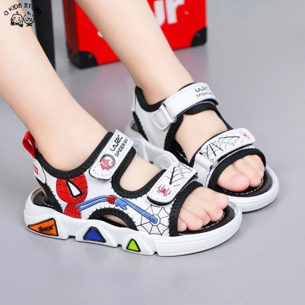 Để duy trì độ bền lâu dài, việc bảo quản sandal ngay cả khi không sử dụng cũng rất quan trọng. (Ảnh 3)