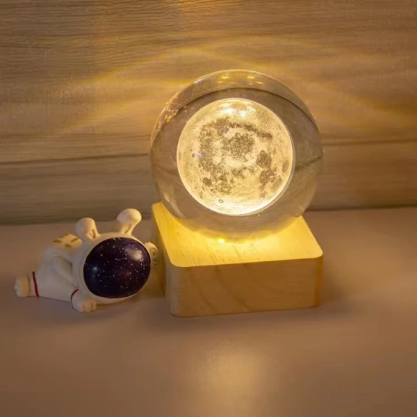 Đèn Ngủ Quả Cầu Pha Lê không chỉ là một thiết bị chiếu sáng; nó còn là một tác phẩm nghệ thuật nhỏ, góp phần làm giảm căng thẳng, thư giãn mắt và tăng sự kiên nhẫn trong không gian ngủ hay làm việc. (Ảnh 5) Đèn Ngủ Quả Cầu Pha Lê không chỉ là một thiết bị chiếu sáng; nó còn là một tác phẩm nghệ thuật nhỏ, góp phần làm giảm căng thẳng, thư giãn mắt và tăng sự kiên nhẫn trong không gian ngủ hay làm việc. (Ảnh 5)