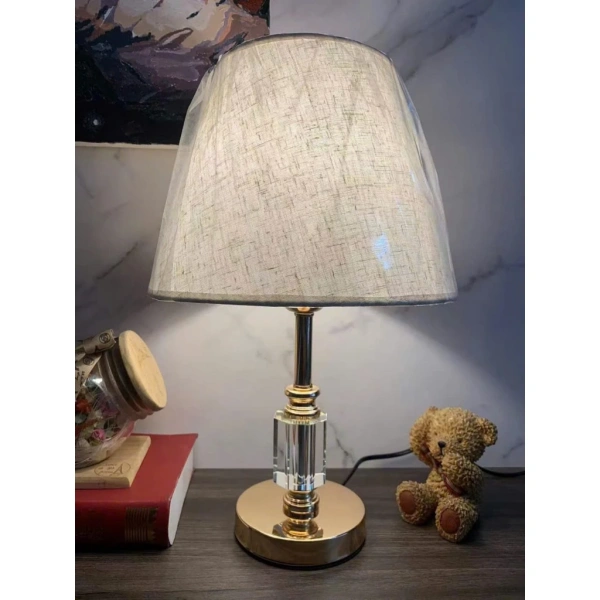 Trong số các sản phẩm đang được ưa chuộng, Đèn ngủ để bàn Giá tốt (được bán tại link mua hàng) là một lựa chọn cân bằng giữa thẩm mỹ và chức năng. (Ảnh 4)