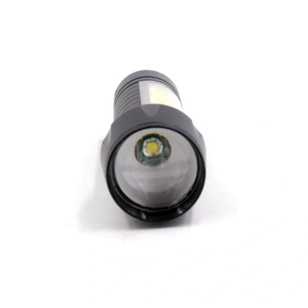 Đặt đèn pin trong bao đựng chống sốc, tránh để dưới ánh nắng trực tiếp hoặc bên cạnh vật nóng. (Ảnh 5) Đặt đèn pin trong bao đựng chống sốc, tránh để dưới ánh nắng trực tiếp hoặc bên cạnh vật nóng. (Ảnh 5)