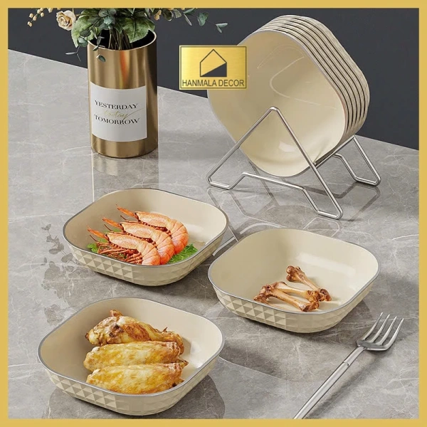 Đối với đĩa nhựa, chất tẩy rửa có độ pH cân bằng (pH 7‑8) sẽ an toàn và hiệu quả. (Ảnh 4)