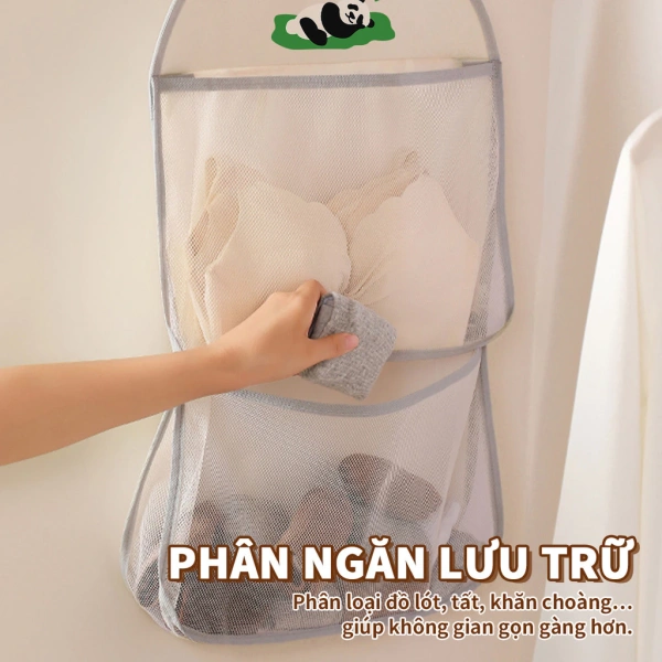 Đặt một vài viên than hoạt tính, bắp cải khô, hoặc một túi giấy nhỏ chứa bột baking soda trong mỗi ngăn của túi lưới. (Ảnh 3) Đặt một vài viên than hoạt tính, bắp cải khô, hoặc một túi giấy nhỏ chứa bột baking soda trong mỗi ngăn của túi lưới. (Ảnh 3)