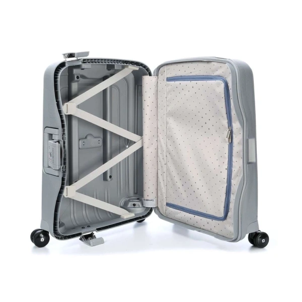 Độ bám bánh xe trên hành lang máy bay khiến người dùng nhận ra tầm quan trọng của chất lượng valy cabin - Ảnh 5