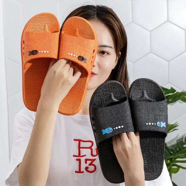 Thực hiện những thói quen nhỏ này không những giúp giảm nguy cơ trượt ngã mà còn tăng cảm giác thoải mái và hiệu suất công việc. (Ảnh 4)