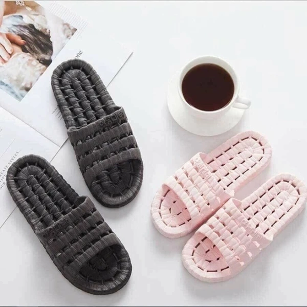 Độ bám thực tế của dép nhẹ không trơn trong nhà tắm: khi kỳ vọng không trùng với trải nghiệm hàng ngày - Ảnh 1 Độ bám thực tế của dép nhẹ không trơn trong nhà tắm: khi kỳ vọng không trùng với trải nghiệm hàng ngày - Ảnh 1