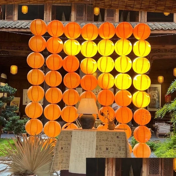 Độ bền chịu gió là yếu tố bất ngờ quyết định sự hài lòng khi treo đồ trang trí Tết ngoài trời. - Ảnh 3 Độ bền chịu gió là yếu tố bất ngờ quyết định sự hài lòng khi treo đồ trang trí Tết ngoài trời. - Ảnh 3