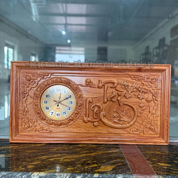 Trong quá trình tìm kiếm một chiếc đồng hồ trang trí bền bỉ, nhiều người có xu hướng chú ý tới vật liệu và thương hiệu. (Ảnh 3)