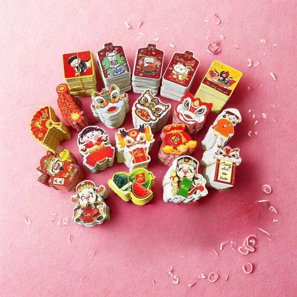 Độ dày của dây treo chính là yếu tố quyết định món đồ trang trí Tết có bám chắc hay rơi rớt. - Ảnh 2 Độ dày của dây treo chính là yếu tố quyết định món đồ trang trí Tết có bám chắc hay rơi rớt. - Ảnh 2
