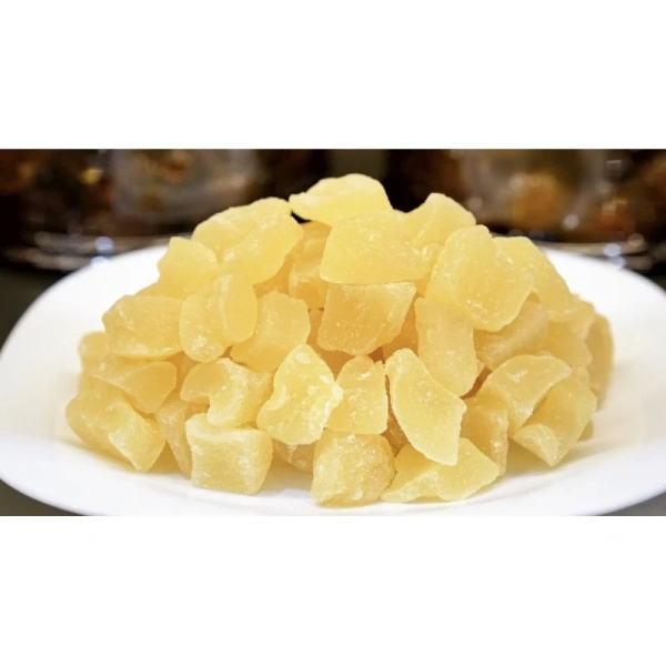 Độ dẻo của mứt gừng khiến việc rải đều trên bánh mì trở thành một thách thức bất ngờ - Ảnh 1