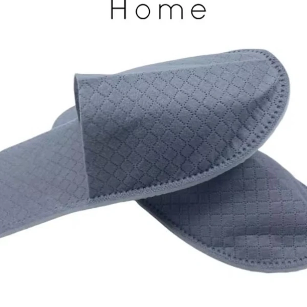 Vải không dệt hiện đại thường được làm từ sợi polypropilen hoặc polyester tái chế, giúp giảm lượng nhựa nguyên sinh. (Ảnh 5) Vải không dệt hiện đại thường được làm từ sợi polypropilen hoặc polyester tái chế, giúp giảm lượng nhựa nguyên sinh. (Ảnh 5)
