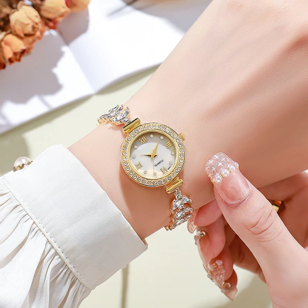 Việc biết chính xác trọng lượng của một chiếc đồng hồ giúp người mua đưa ra quyết định sáng suốt. (Ảnh 4)