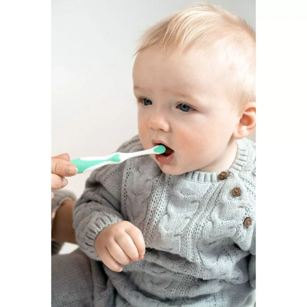 Dưới đây là một số loại bàn chải thường gặp, kèm theo độ tuổi thích hợp và cách sử dụng thực tế. (Ảnh 4) Dưới đây là một số loại bàn chải thường gặp, kèm theo độ tuổi thích hợp và cách sử dụng thực tế. (Ảnh 4)