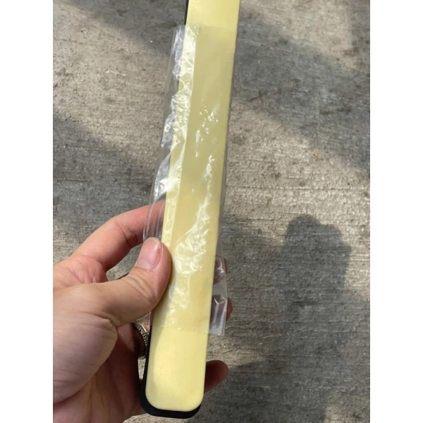 Đối với hành khách thường mang nhiều đồ, một tay cầm chịu tải tối thiểu 35 kg là chuẩn an toàn. (Ảnh 4) Đối với hành khách thường mang nhiều đồ, một tay cầm chịu tải tối thiểu 35 kg là chuẩn an toàn. (Ảnh 4)