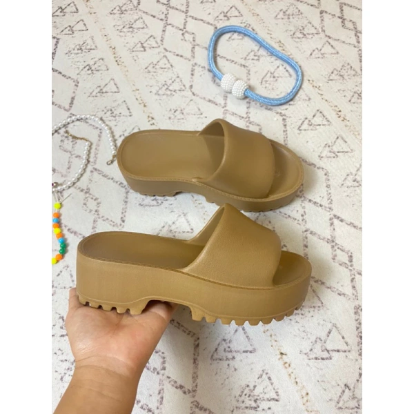 Hai yếu tố này thường xuất hiện đồng thời, làm cho việc lựa chọn đúng size và thiết kế trở nên cực kỳ quan trọng. (Ảnh 3) Hai yếu tố này thường xuất hiện đồng thời, làm cho việc lựa chọn đúng size và thiết kế trở nên cực kỳ quan trọng. (Ảnh 3)