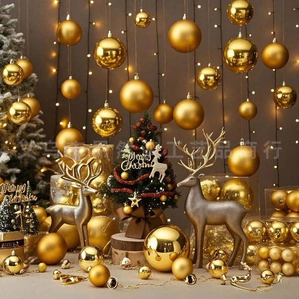 Đôi khi các quả châu nhỏ lấp lánh lại làm lệch cân bằng bố cục trên cây thông Noel - Ảnh 1 Đôi khi các quả châu nhỏ lấp lánh lại làm lệch cân bằng bố cục trên cây thông Noel - Ảnh 1