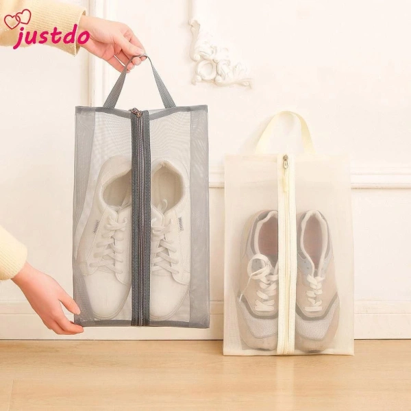 Đôi khi một chiếc túi đựng giày du lịch nhẹ lại khiến việc sắp xếp hành lý trở nên rối rắm hơn - Ảnh 1