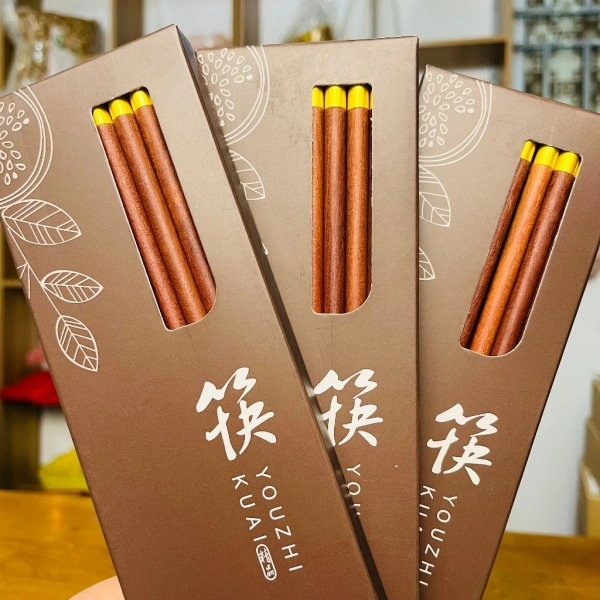 Một cặp đũa đẹp không chỉ nằm ở vẻ ngoài mà còn ở quá trình chế tạo. (Ảnh 3)