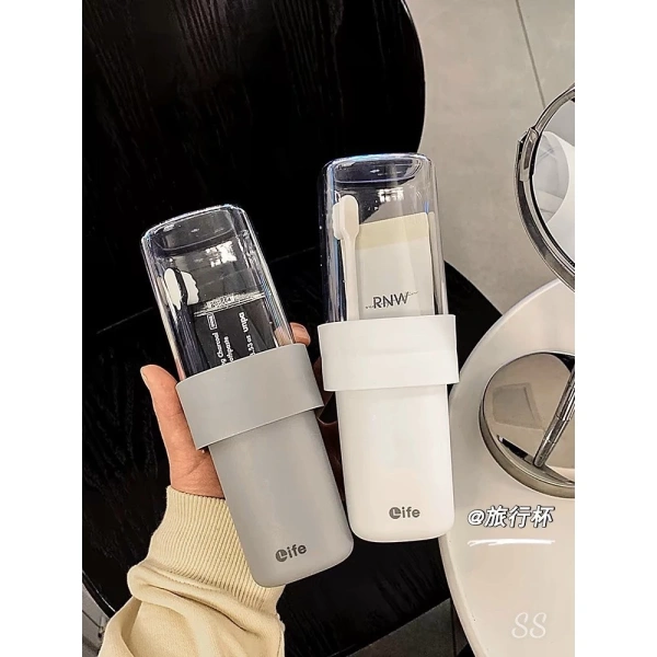 Các loại túi nhựa hoặc hộp nhựa cứng không có cơ chế bảo vệ riêng biệt thường để lộ các bộ phận khi mở hoặc đóng, dễ bị rơi rớt, gây mất mát. (Ảnh 2) Các loại túi nhựa hoặc hộp nhựa cứng không có cơ chế bảo vệ riêng biệt thường để lộ các bộ phận khi mở hoặc đóng, dễ bị rơi rớt, gây mất mát. (Ảnh 2)