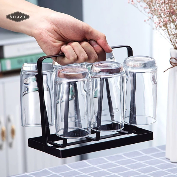 Trong số các mẫu giá phơi hiện có trên thị trường, giá phơi cốc bằng thép 6 móc nổi bật nhờ cấu trúc chắc chắn và tiện ích đa dạng. (Ảnh 2) Trong số các mẫu giá phơi hiện có trên thị trường, giá phơi cốc bằng thép 6 móc nổi bật nhờ cấu trúc chắc chắn và tiện ích đa dạng. (Ảnh 2)