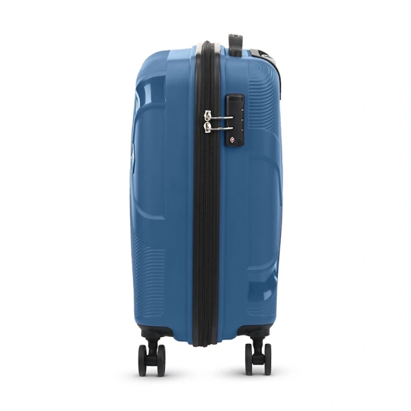 Giá trị thực tế của một vali kéo cabin 55 × 20 khi cố gắng nhét hết đồ trong chuyến bay ngắn - Ảnh 5