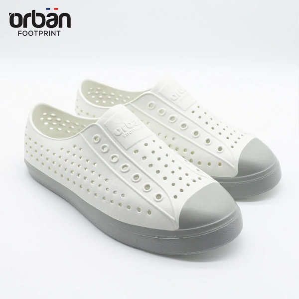 Trong danh mục các mẫu giày đúc lỗ hiện nay, Giày Urban D95 là một lựa chọn đáng cân nhắc cho những người thích dạo biển, đi mưa hoặc thậm chí là khám phá vùng núi. (Ảnh 4) Trong danh mục các mẫu giày đúc lỗ hiện nay, Giày Urban D95 là một lựa chọn đáng cân nhắc cho những người thích dạo biển, đi mưa hoặc thậm chí là khám phá vùng núi. (Ảnh 4)