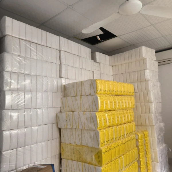 Một sản phẩm đáp ứng đầy đủ các tiêu chí trên là Giấy sản khoa cao cấp (kích thước 30x40cm, 200 tờ/ túi). (Ảnh 4)