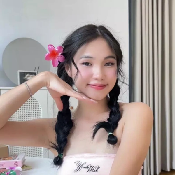 Giấy lót trong hộp quà kẹp tóc thường bị bỏ qua, gây bất ngờ khi mở. - Ảnh 3 Giấy lót trong hộp quà kẹp tóc thường bị bỏ qua, gây bất ngờ khi mở. - Ảnh 3
