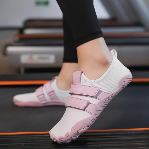 Dưới đây là bảng so sánh nhanh các loại giày thường xuất hiện trong danh mục “giày tập gym” và ảnh hưởng của chúng đối với deadlift. (Ảnh 3)