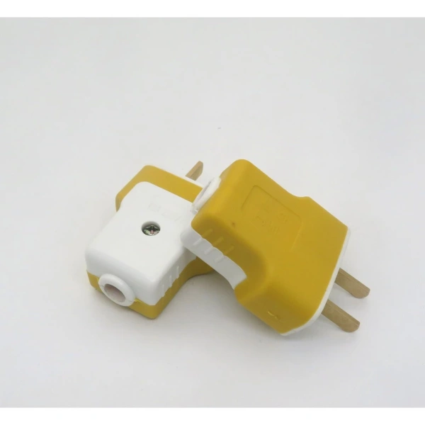 Trong thực tế, một số khu vực vẫn còn sử dụng ổ cắm 10A (thường là các công trình cũ hoặc khu vực công nghiệp nhẹ). (Ảnh 3) Trong thực tế, một số khu vực vẫn còn sử dụng ổ cắm 10A (thường là các công trình cũ hoặc khu vực công nghiệp nhẹ). (Ảnh 3)