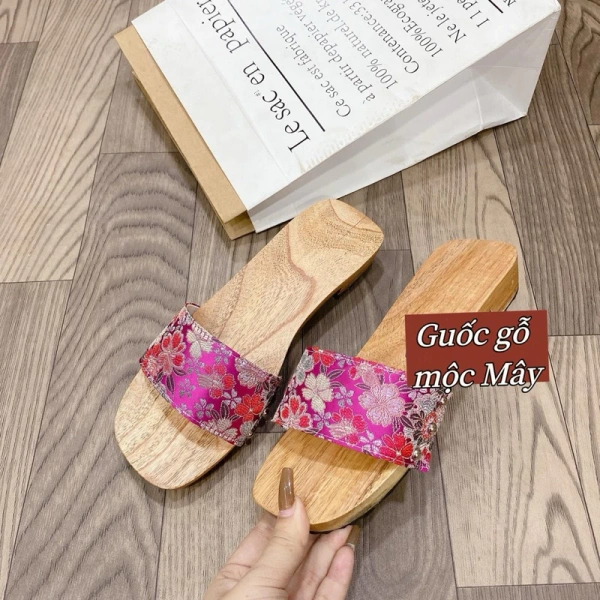 Giá phụ thuộc vào chất lượng gỗ (độ cứng, độ bền), kiểu dáng thiết kế, và thương hiệu. (Ảnh 5)