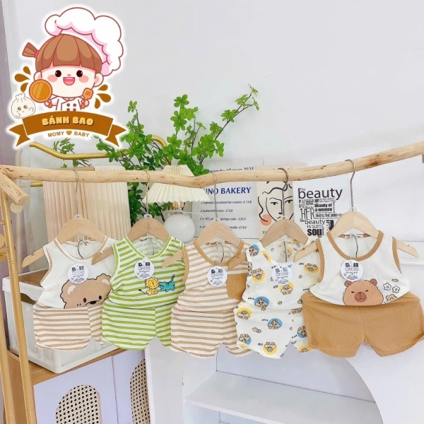 Trong quá trình lựa chọn trang phục cho bé, phụ huynh thường đối mặt với nhiều lựa chọn: vải cotton, polyester, linen, và thun tăm lạnh. (Ảnh 4)