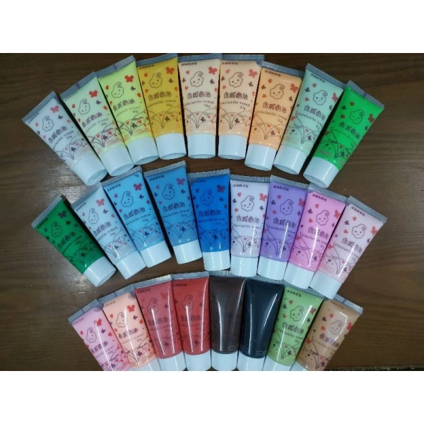 Sau khi hoàn thiện vân hình, bạn có thể gắn thêm charm (được bán riêng tại shop). (Ảnh 4)