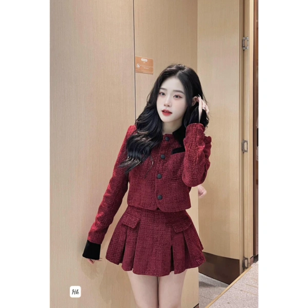 Những phụ kiện này không chỉ giải quyết vấn đề độ co giãn mà còn tạo phong cách đa dạng cho bộ trang phục. (Ảnh 5) Những phụ kiện này không chỉ giải quyết vấn đề độ co giãn mà còn tạo phong cách đa dạng cho bộ trang phục. (Ảnh 5)