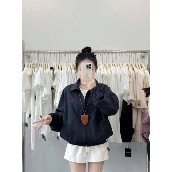 Những dữ liệu này chứng tỏ áo khoác dù 2 lớp không chỉ là “lớp áo thời trang” mà còn là “lá chắn gió” thực sự. (Ảnh 2)