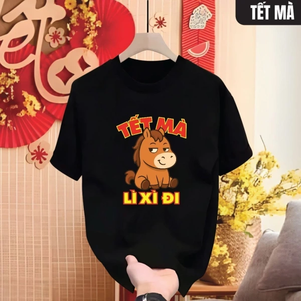 Những tình huống trên không chỉ làm giảm trải nghiệm vui tết, mà còn gây ồn ào, mất thẩm mỹ khi tiền rơi ra bên ngoài áo, làm cho “cơn lửa lộc” của năm mới không trọn vẹn. (Ảnh 3) Những tình huống trên không chỉ làm giảm trải nghiệm vui tết, mà còn gây ồn ào, mất thẩm mỹ khi tiền rơi ra bên ngoài áo, làm cho “cơn lửa lộc” của năm mới không trọn vẹn. (Ảnh 3)