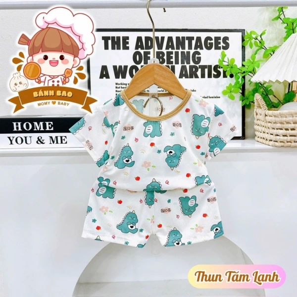 Trong quá trình bé chơi đùa, áo có thể bị rách hoặc bị sờn. (Ảnh 4)