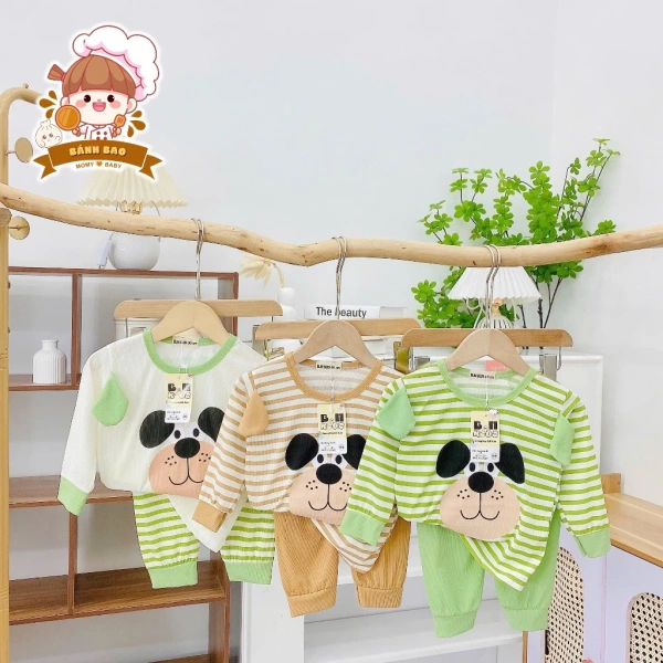 Khi bố mẹ nhận ra áo dài tay mỏng cho bé từ 6‑16 kg giúp duy trì nhiệt độ ổn định suốt cả ngày. - Ảnh 1