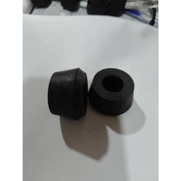 Khi bỏ qua độ dày của đệm cao su giảm sóc loại côn 37‑30 lỗ 16, tiếng rúng kéo luôn xuất hiện sau một năm sử dụng. - Ảnh 1