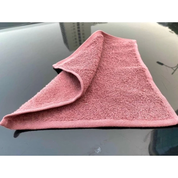 Sản phẩm Set 10c khăn lau 100 % cotton 30x30cm được chế tạo từ cotton cao cấp, không dùng chất tẩy nhuộm độc hại, và có khả năng thấm hút gấp hai lần so với khăn thông thường. (Ảnh 5)