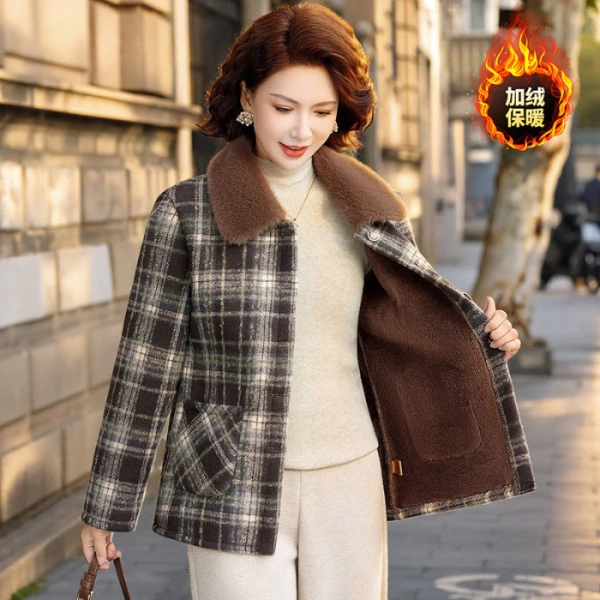 Trong thị trường hiện nay, nhiều mẫu áo khoác dạ được quảng cáo “giữ nhiệt”, nhưng không phải đều đáp ứng được nhu cầu thực tế của mẹ trung niên. (Ảnh 3) Trong thị trường hiện nay, nhiều mẫu áo khoác dạ được quảng cáo “giữ nhiệt”, nhưng không phải đều đáp ứng được nhu cầu thực tế của mẹ trung niên. (Ảnh 3)