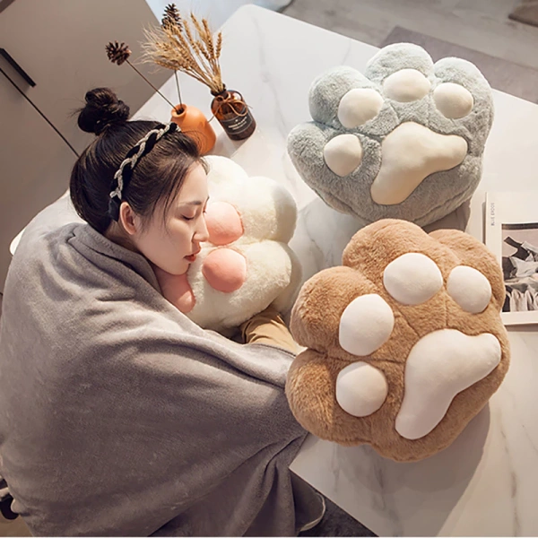Đối với vấn đề này, bộ chăn gối gấp gọn tiện dụng cho bé đi học nghỉ trưa, người lớn văn phòng nghỉ trưa đã được thiết kế với mục tiêu tối ưu hoá không gian và mang lại cảm giác êm ái như khi nằm trên chiếc giường thực thụ. (Ảnh 3)