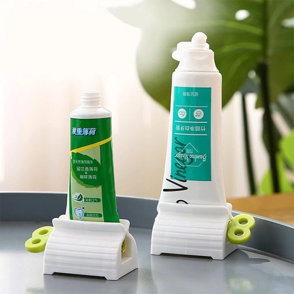 Trong thời điểm người tiêu dùng đang tìm kiếm các dụng cụ “tiết kiệm” mà không muốn đầu tư quá nhiều, Combo 3 Cuộn Kẹp Ép Nặn Tuýp Kem Đánh Răng K6 Kiểu Trụ xuất hiện như một lựa chọn hợp lý. (Ảnh 4) Trong thời điểm người tiêu dùng đang tìm kiếm các dụng cụ “tiết kiệm” mà không muốn đầu tư quá nhiều, Combo 3 Cuộn Kẹp Ép Nặn Tuýp Kem Đánh Răng K6 Kiểu Trụ xuất hiện như một lựa chọn hợp lý. (Ảnh 4)