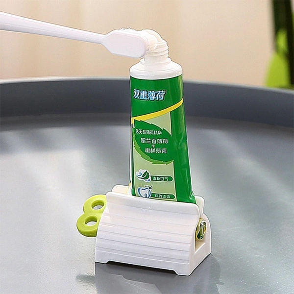 Trong thời điểm người tiêu dùng đang tìm kiếm các dụng cụ “tiết kiệm” mà không muốn đầu tư quá nhiều, Combo 3 Cuộn Kẹp Ép Nặn Tuýp Kem Đánh Răng K6 Kiểu Trụ xuất hiện như một lựa chọn hợp lý. (Ảnh 5) Trong thời điểm người tiêu dùng đang tìm kiếm các dụng cụ “tiết kiệm” mà không muốn đầu tư quá nhiều, Combo 3 Cuộn Kẹp Ép Nặn Tuýp Kem Đánh Răng K6 Kiểu Trụ xuất hiện như một lựa chọn hợp lý. (Ảnh 5)