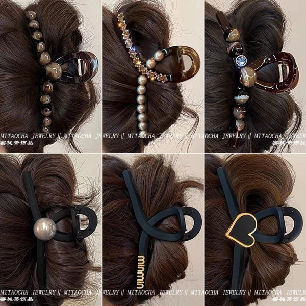 Khi kẹp tóc tròn lớn không giữ được kiểu trong giờ làm việc, giải pháp thực tế là gì? - Ảnh 1 Khi kẹp tóc tròn lớn không giữ được kiểu trong giờ làm việc, giải pháp thực tế là gì? - Ảnh 1