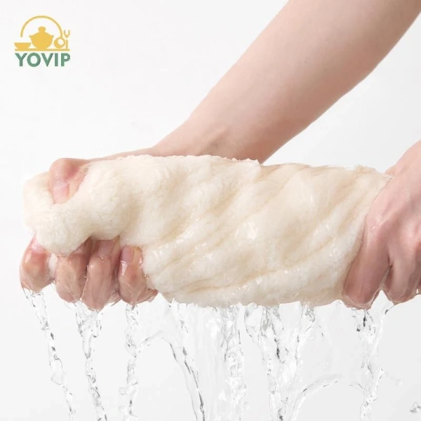 Khăn turban kết hợp sợi microfiber cao cấp và dây co giãn giúp duy trì độ căng vừa phải, giảm hiện tượng rơi rụng ngay cả khi đầu di chuyển mạnh. (Ảnh 3) Khăn turban kết hợp sợi microfiber cao cấp và dây co giãn giúp duy trì độ căng vừa phải, giảm hiện tượng rơi rụng ngay cả khi đầu di chuyển mạnh. (Ảnh 3)