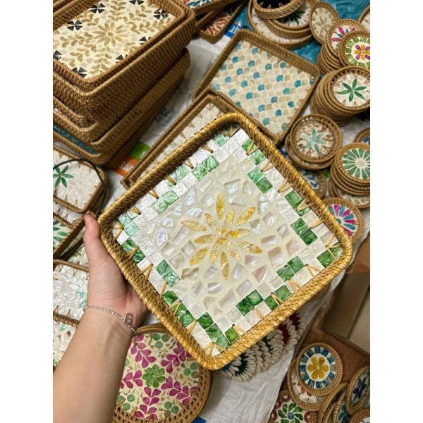Khi khay đa năng để bày bánh mì sang trọng lại tạo ra những khó khăn nhỏ mà ít ai nghĩ tới - Ảnh 4 Khi khay đa năng để bày bánh mì sang trọng lại tạo ra những khó khăn nhỏ mà ít ai nghĩ tới - Ảnh 4