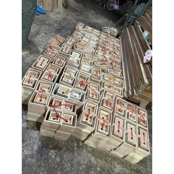 Với thiết kế “không cần cắt lá cầu kỳ”, Khuôn Gói Bánh Chưng Vuông Thông Minh giúp giảm tối đa sai sót trong việc khép kín. (Ảnh 5) Với thiết kế “không cần cắt lá cầu kỳ”, Khuôn Gói Bánh Chưng Vuông Thông Minh giúp giảm tối đa sai sót trong việc khép kín. (Ảnh 5)
