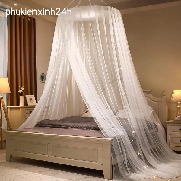 Khi lắp màn che muỗi mùa hè, một góc phòng bị bỏ qua có thể làm giảm lưu thông không khí. - Ảnh 1